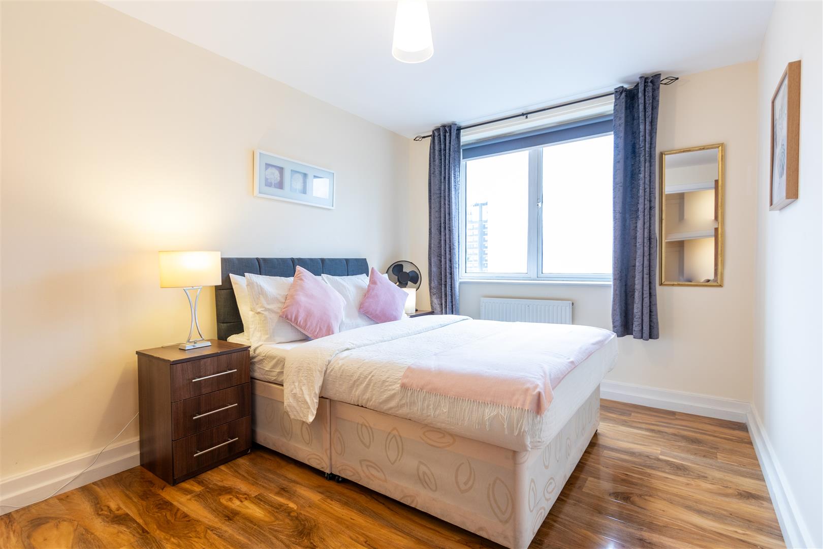 3 bed property in Regent Court, St John's Wood